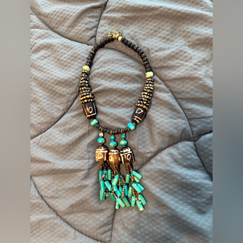 vintage MAORI Turquoise and Brown Beaded Necklace - Preloved